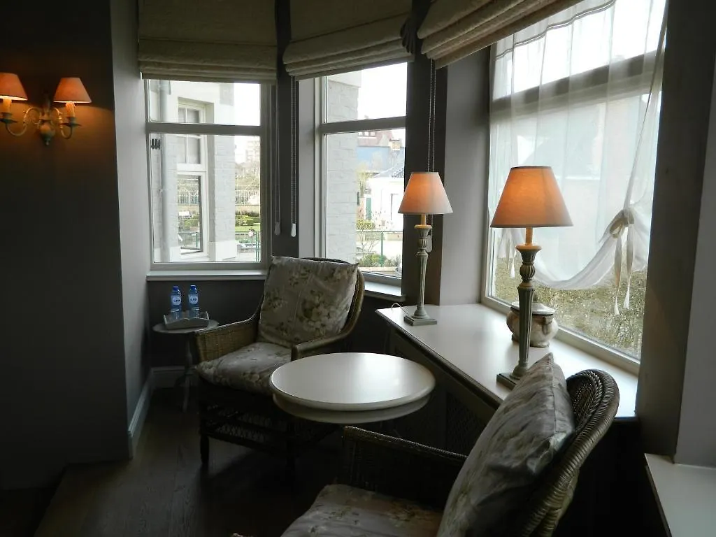 Bed & Breakfast Het Zilte Zand - Luxe Ontbijt - Gratis Parking - Westende Middelkerke 4*,  Belgie